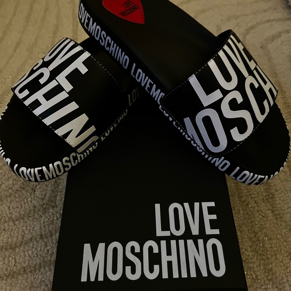 Love Moschino Black and White Slides